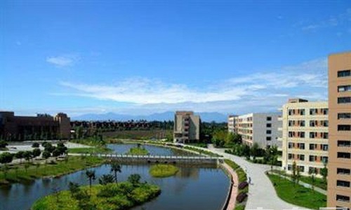 四川铁路学校哪个好(四川最好的铁路学校是哪一所)