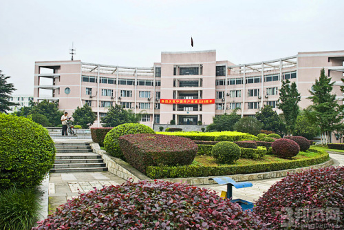 成都无线电技工学校(广元无线电技工学校)