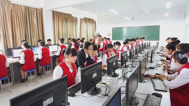 自贡中职学校排名(四川自贡学校排名)