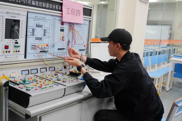 资阳汽车科技职业学校(资阳汽车科技职业学校地址)