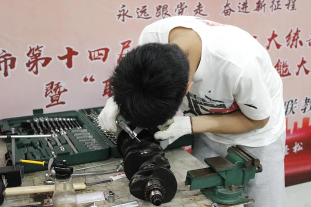 资阳汽车科技职业学校(资阳汽车科技职业学校地址)