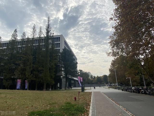 现在什么专业最好(现如今学什么专业最有前途)