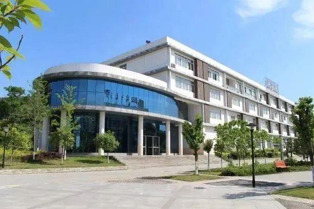 绵阳职业技术学校有哪些专业(绵阳服装职业技术学校)