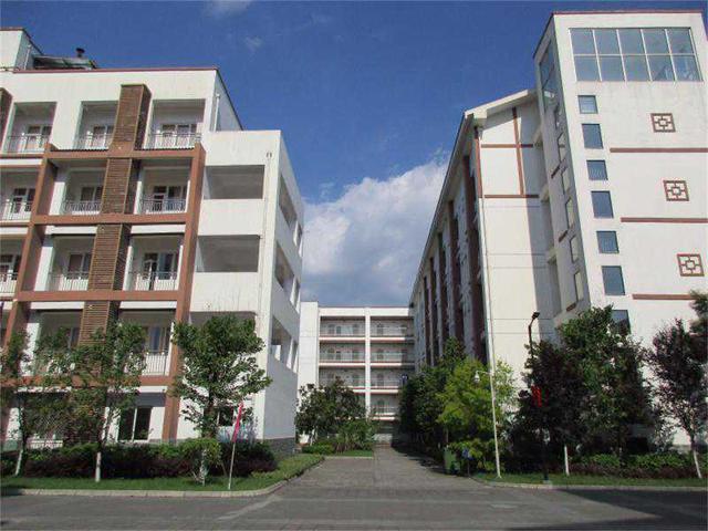 四川省旅游学校(四川省旅游学校怎么样)