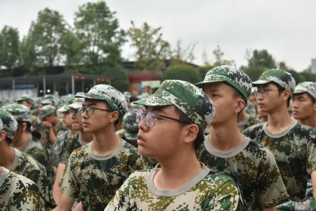 成都石化工业学校(成都石化工业学校南校区)