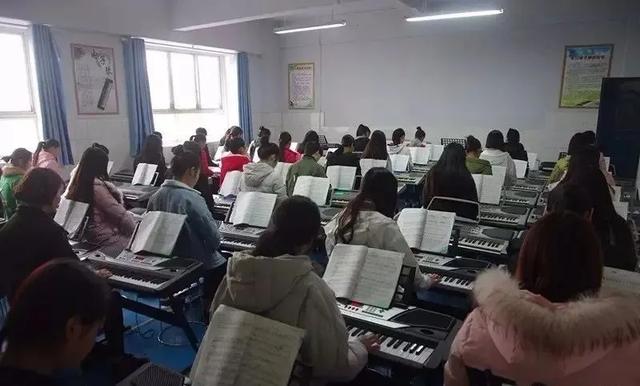 泸州中专学校招生(中专学校招生老师好做吗)