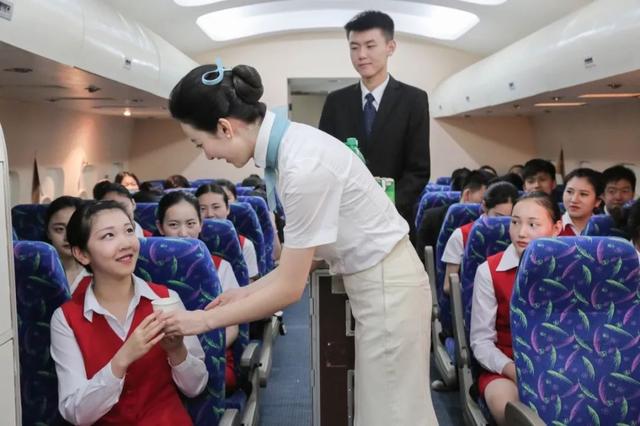 成都航空专业的学校学费是多少(成都天府航空职业学校学费)