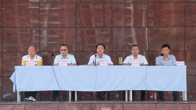 四川学电子商务哪个学校好(郑州学电子商务哪个学校比较好)