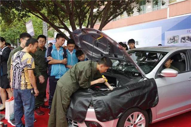 成都天府职业学校学费(成都天府航空职业学校学费)