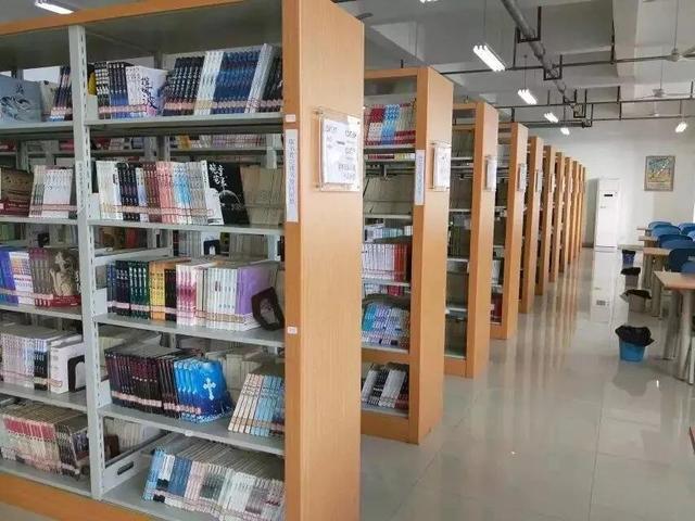 四川工商技术学校收费(四川工商学校成都校区)