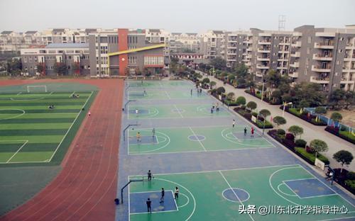成都铁路工程学校一年多少钱(成都铁路工程学校怎么样)