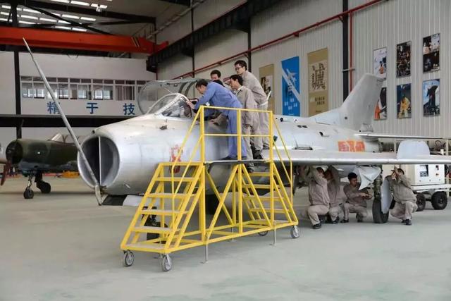 成都空乘职业技术学校(成都航空职业技术学校空乘分数)