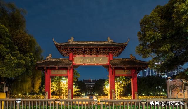 成都职业学校排名榜(成都职业学校排名榜2019雪季)