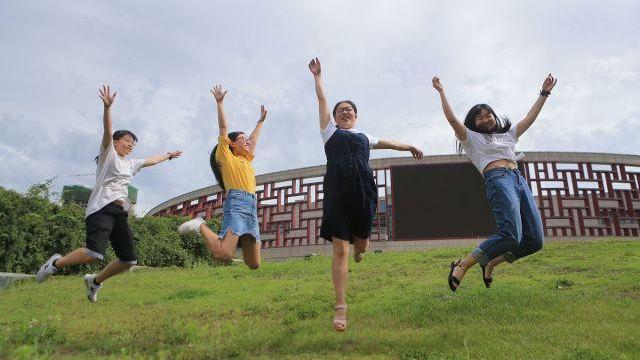 四川省旅游学校有哪些专业(镇江旅游学校有哪些专业)