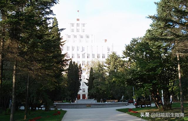 成都中专学校有哪些(成都中专学校有哪些学校)