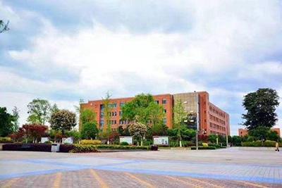 成都希望郫县职业学校(郫县团结希望职业学校怎么样)