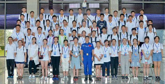 成都市电子信息学校怎么样(成都市电子信息技术学校)