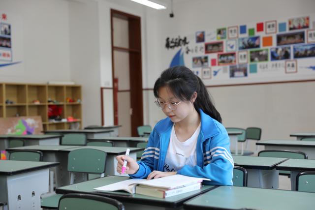 成都市电子信息学校怎么样(成都市电子信息技术学校)