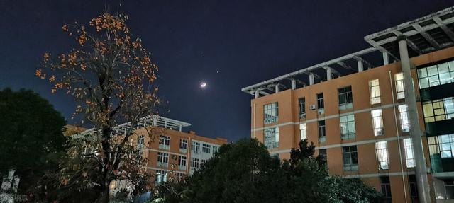 四川好的空乘学校(四川学空乘比较好的学校)