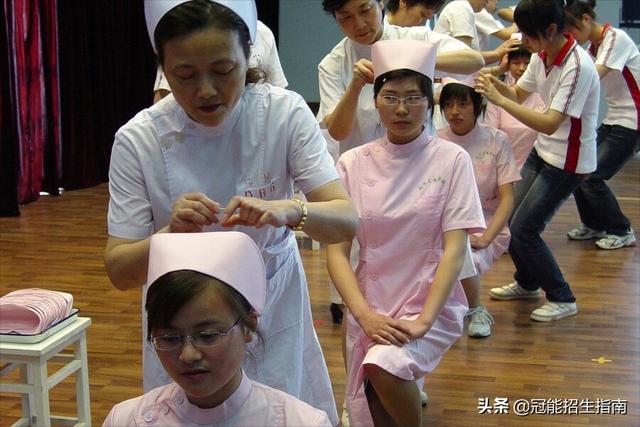 关于成都有哪些卫校是初中生读的的信息