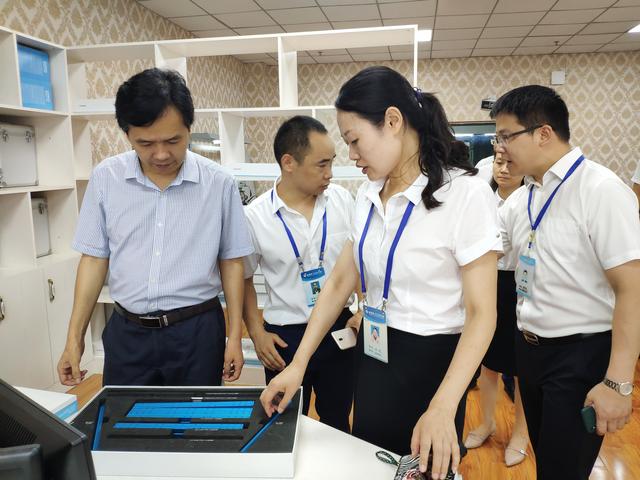 成都电子信息技术学校(成都电子信息技术学校是中专还是大专)