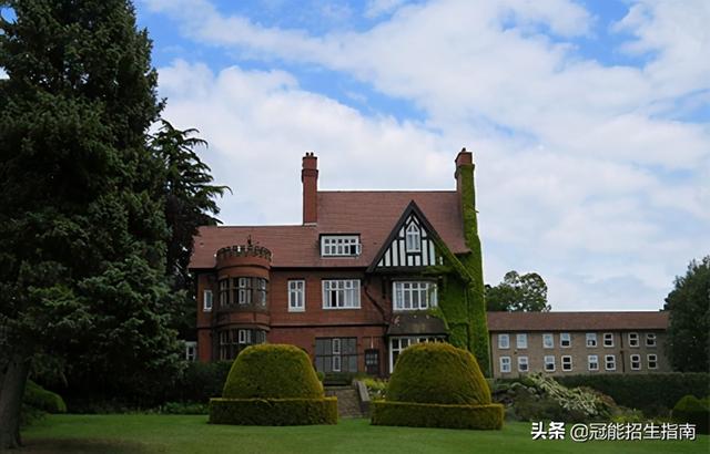 四川公立卫生学校(四川红十字卫生学校是公立还是私立)