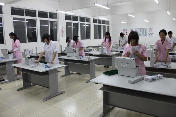 初中生毕业后上什么学校(初中生毕业后学什么技术好)