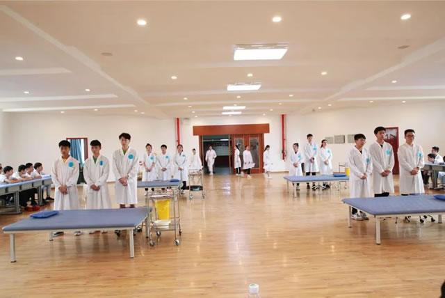 成都中医药大学针灸学校怎么样(成都中医药大学附属医院针灸学校总校)