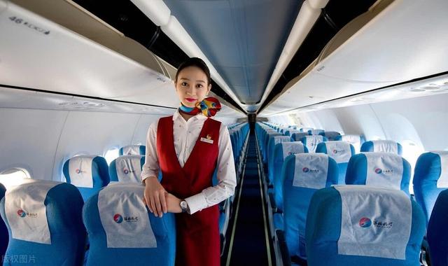 初中毕业想当空姐上什么学校(初中毕业想考空姐有哪些学校)