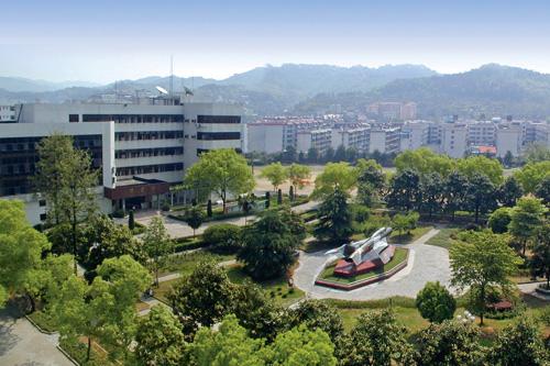 关于四川长虹职业技术学校的信息