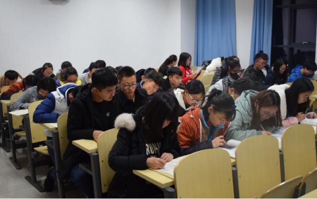 职业学校女生适合学什么专业(职业学校有哪些专业女生学什么好)