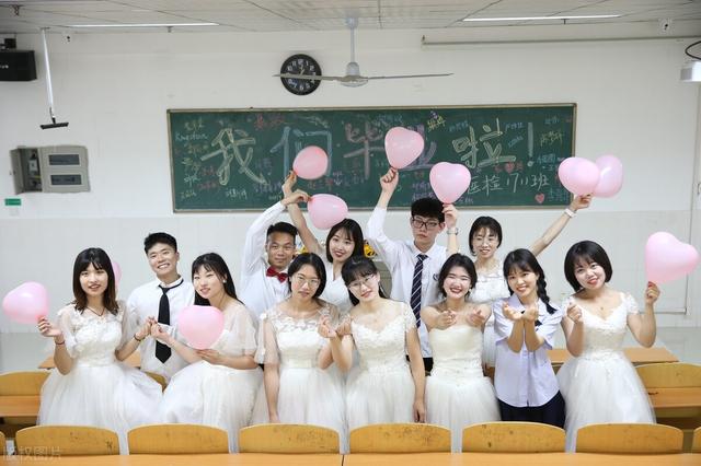 往届初中毕业生能上什么学校(往届初中毕业生上大专)