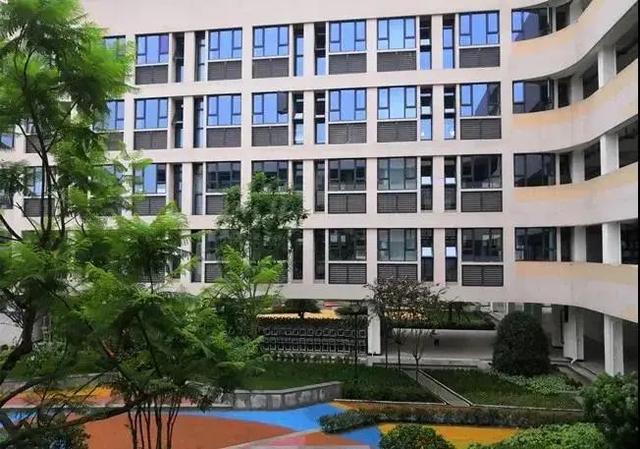 成都周围的职业学校(成都航空旅游职业学校)
