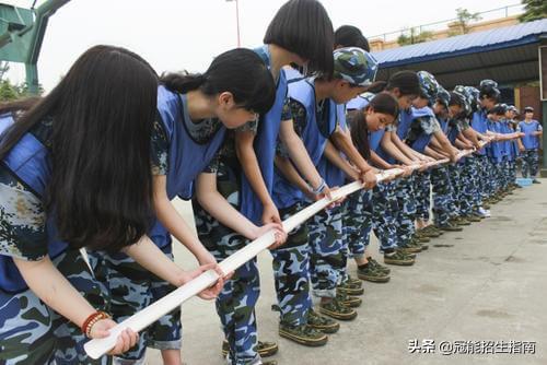 成都中专学校什么好(成都中专学校2021年校园双选会)