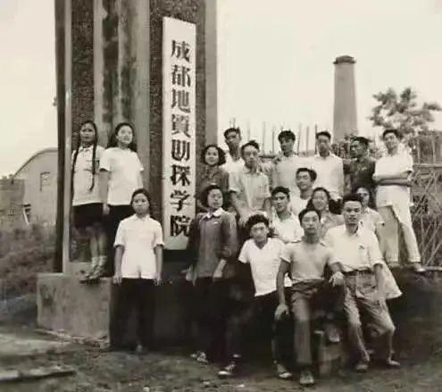 成都三加二学校有哪些(成都三加二学校公立的)