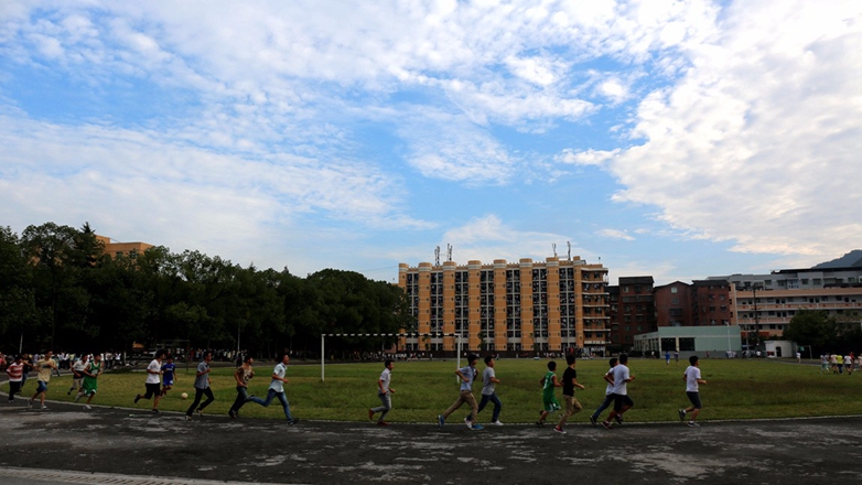 成都铁路技工学校地址(石家庄铁路职业技工学校地址在哪里)
