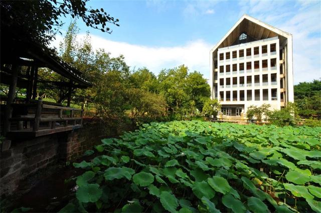 四川省旅游学校好不好(四川省旅游学校录取分数线)