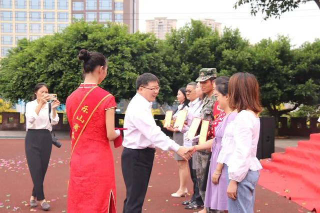 乐山商务技工学校(乐山商务技工学校官网)