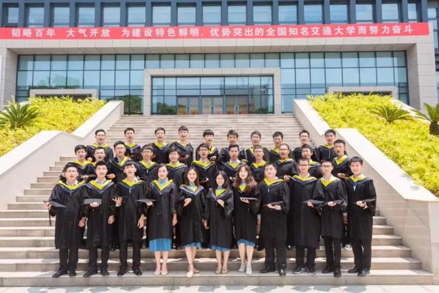 成都火车学校有哪些(北京到成都的火车都经过哪些地方)
