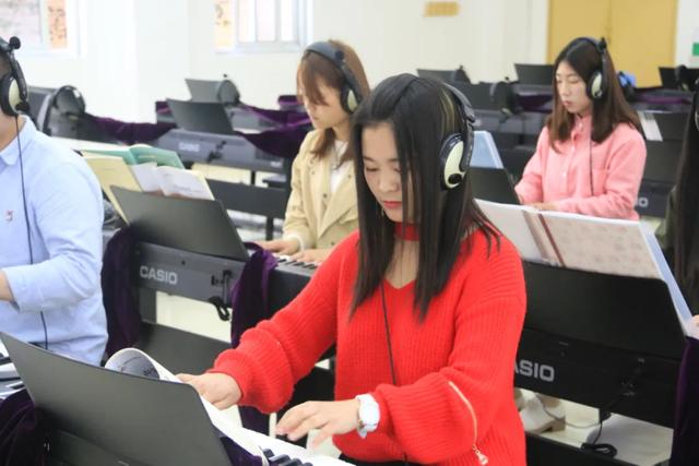 成都艺术职业学院学费(成都艺术职业学院邓一)