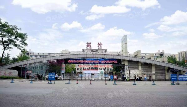 成都哪家学校好(成都哪家化妆学校好)