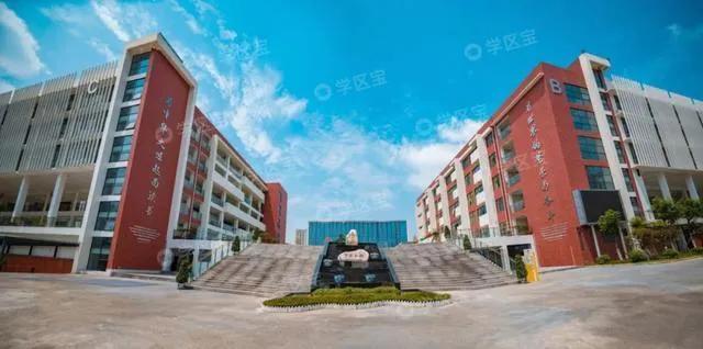 成都哪家学校好(成都哪家化妆学校好)