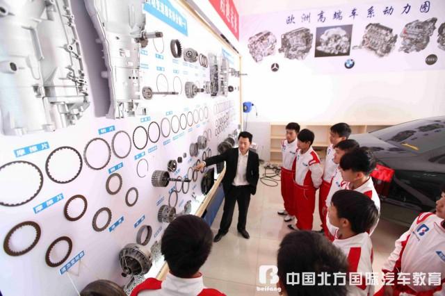 成都汽修学校要多少钱(成都万通汽修学校)