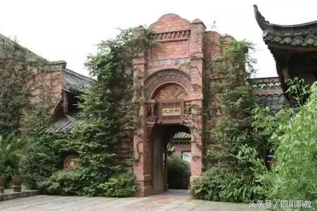 广安职业学校排名(四川广安学校排名)