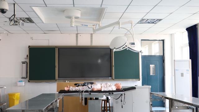 成都铁路卫生学校好不好(成都铁路卫生学校在线咨询)