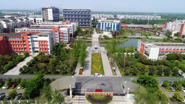 成都铁路卫生学校好不好(成都铁路卫生学校在线咨询)