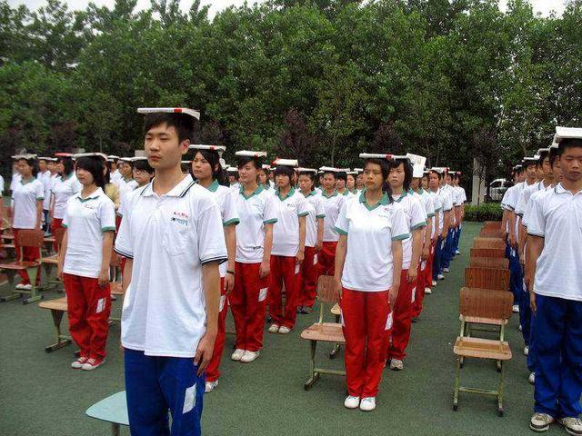 成都礼仪职业中学校(成都礼仪职业中学校长)