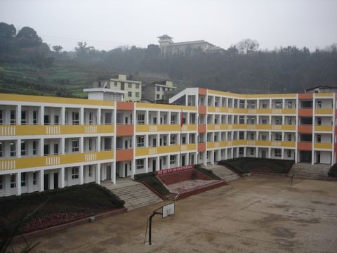 雅安师范学校(雅安师范学校分数线)