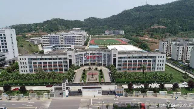 南充技师学院(南充技师学院潆溪校区)