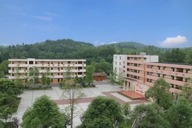 四川省轻工工程学校天府新区(四川省轻工工程学校天府校区怎么样)